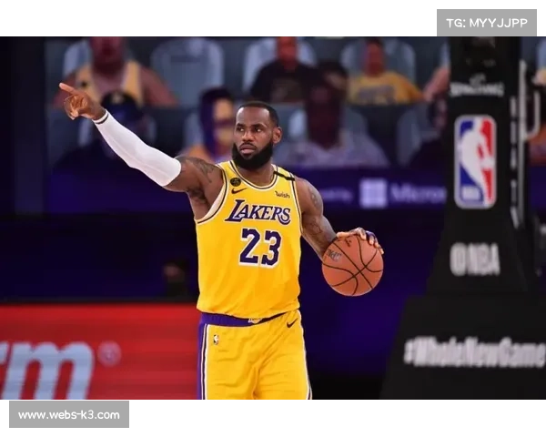 湖人逆转战胜火箭，詹姆斯关键篮板锁定胜局